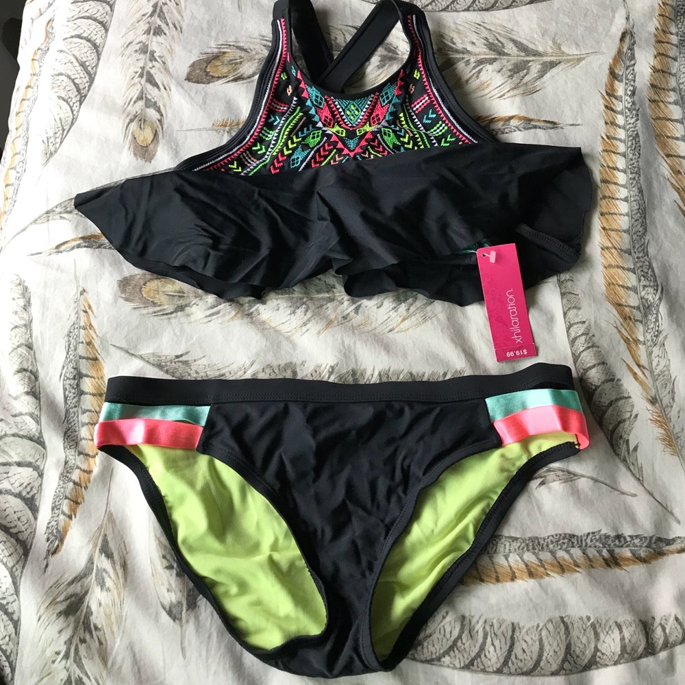 Exhilaration bikini. Xs Top. Medium bottom.